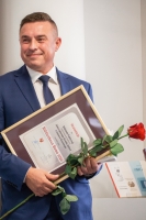 Waldemar Pyracki - Kierownik SOK w Janowcu Kościelnym z nagrodą Bibliotheca Bona 2020