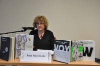 Anna Wasilewska, tłumacz literatury francuskojęzycznej, podczas wystąpienia