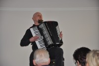 Podczas gali na akordeonie zagra Mateusz Cwaliski.